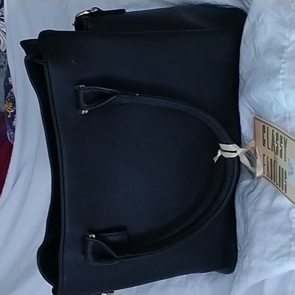 SOLD🆕 SALE 🛍️ Classy & Fabulous all Black Purse